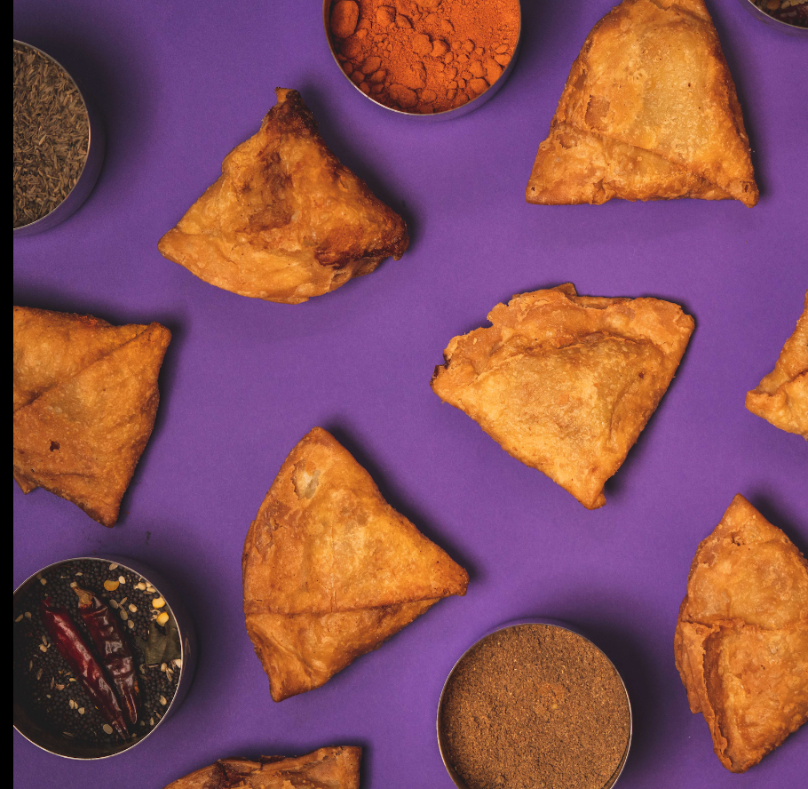 50 SIGNATURE SAMOSA & CHUTNEY