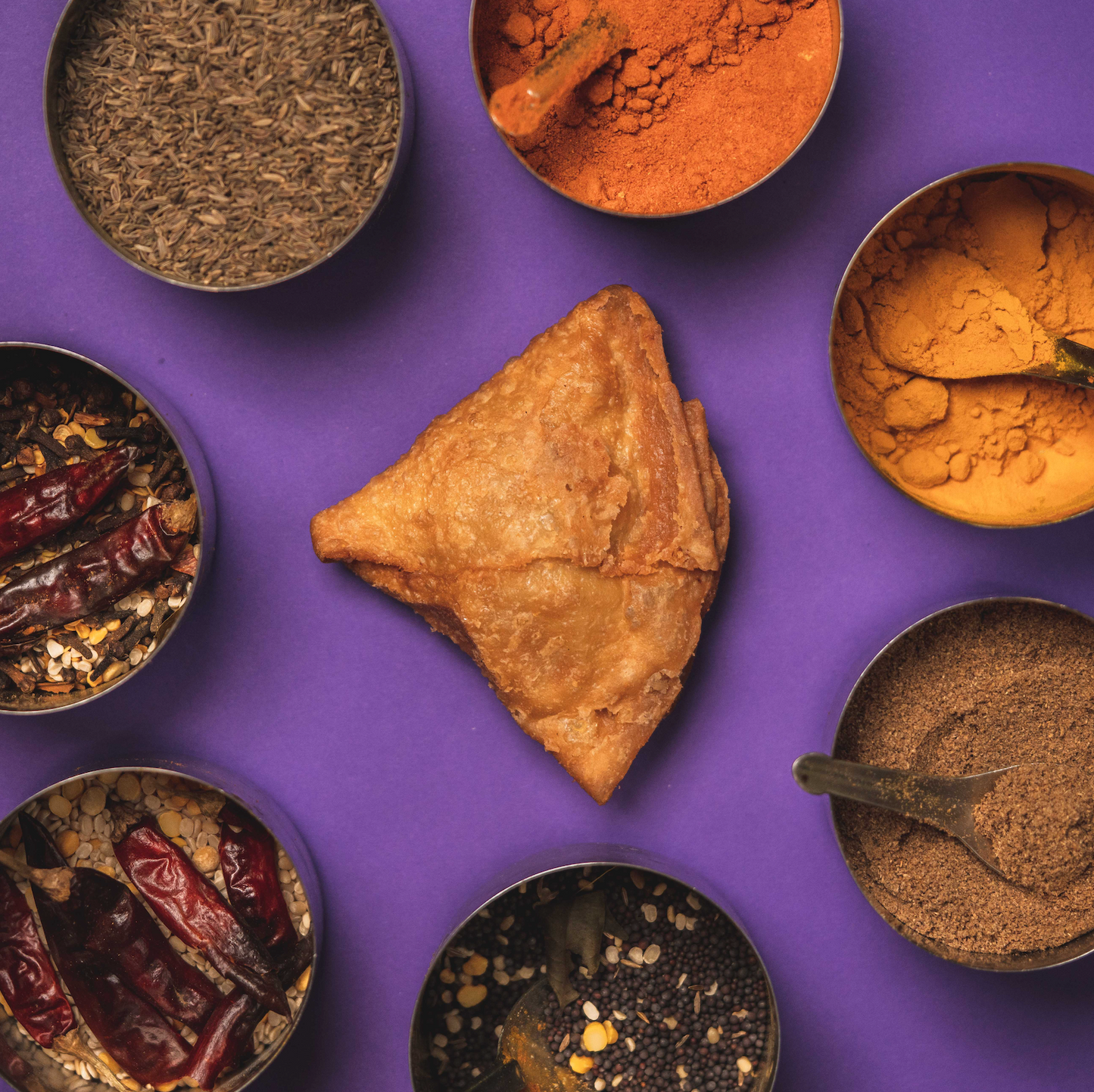 SIGNATURE SAMOSA BOX + CHUTNEY
